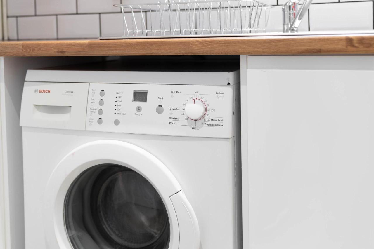 Two Bedroom Apartment - En Suites - Smart Tv'S - Wifi - Netflix - Bearwood Birmingham Ngoại thất bức ảnh