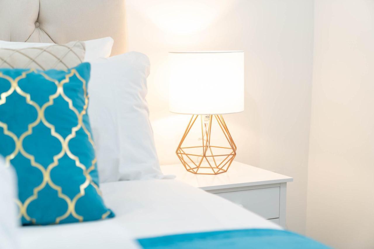 Two Bedroom Apartment - En Suites - Smart Tv'S - Wifi - Netflix - Bearwood Birmingham Ngoại thất bức ảnh